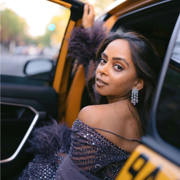 Meet your Posher, Ashni - Picture 1 of 5